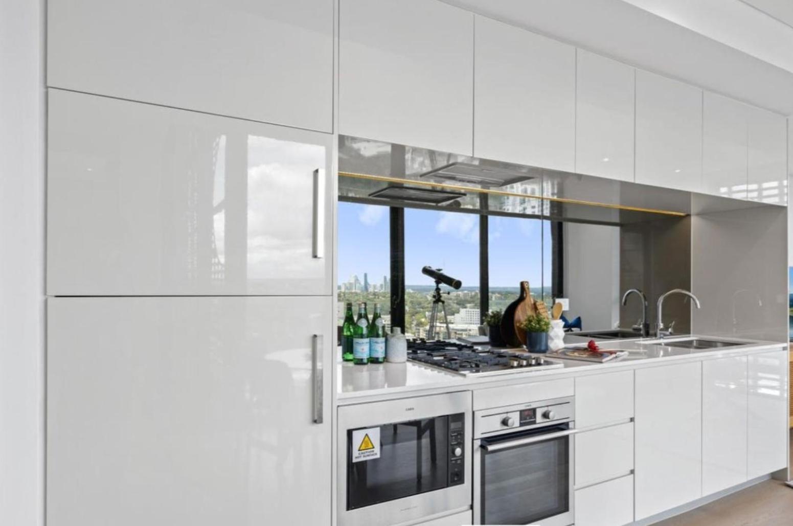 St Leonards 1 Bed Prime Location & Views