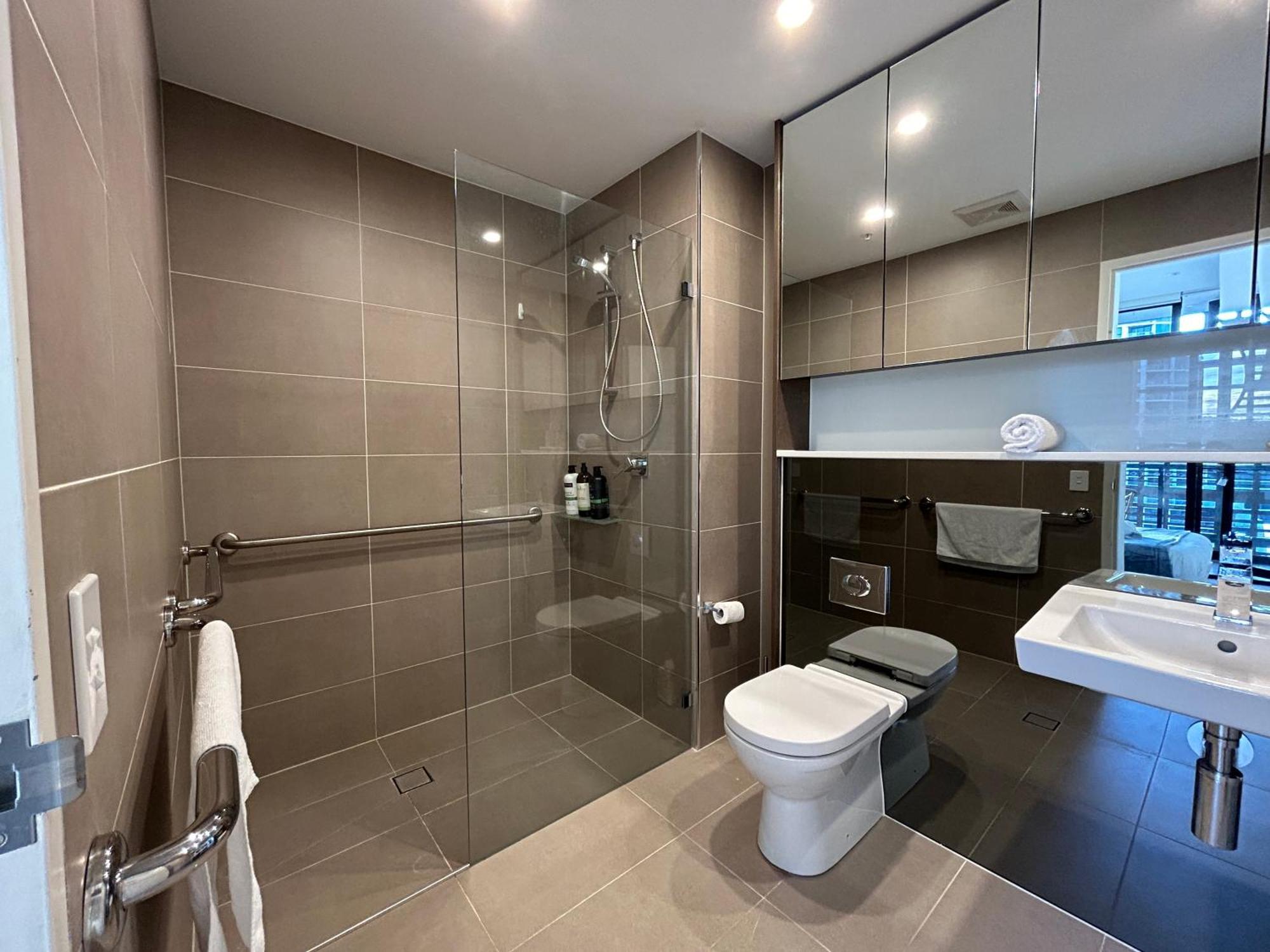 St Leonards 1 Bed Prime Location & Views Apartment